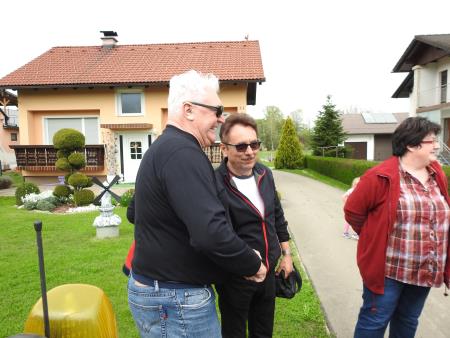 Pohod po novozgrajenih pločnikih 58